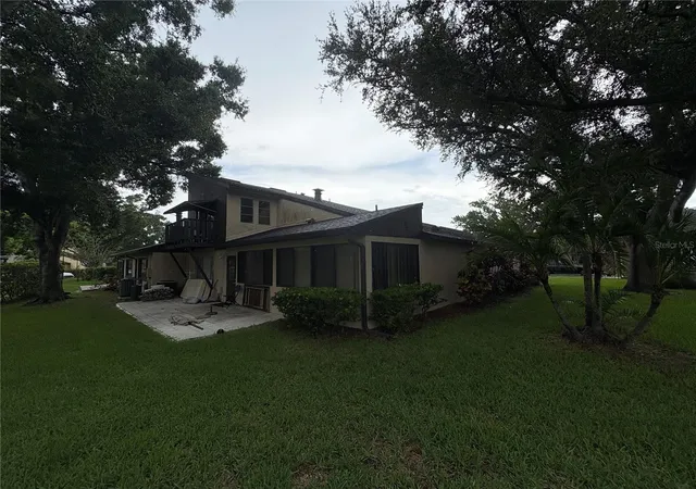 Listing Photo 5 - Condo for sale in building located at 2101 Sunset Pt Rd, Clearwater, FL 33765 - Unit #2105