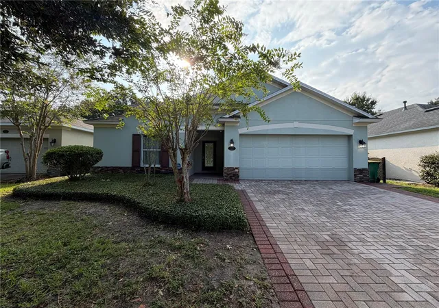 Photo 2 of Single family home for sale at 115 Gladesdown Ct, Deland, FL 32724 | MLS# O6430105 | Listing updated on 2026-08-04