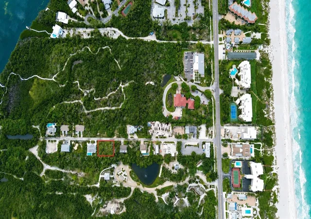 3rd image of 561 Gulf Bay Rd, Longboat Key, FL 34228 | MLS# A4701851