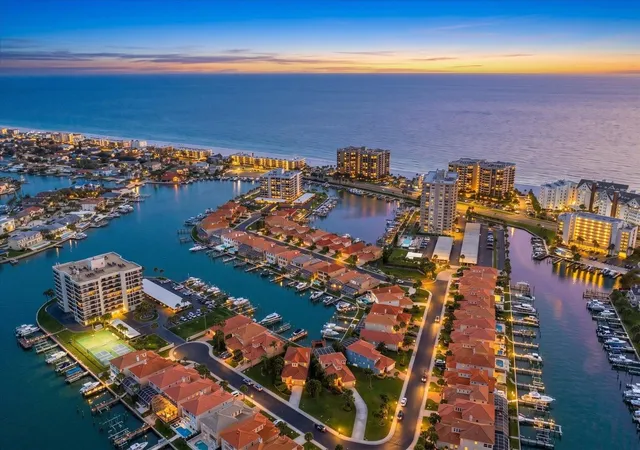 4th image of 1620 Sand Key Ests Ct, Clearwater Beach, FL 33767 | MLS# TB8535137