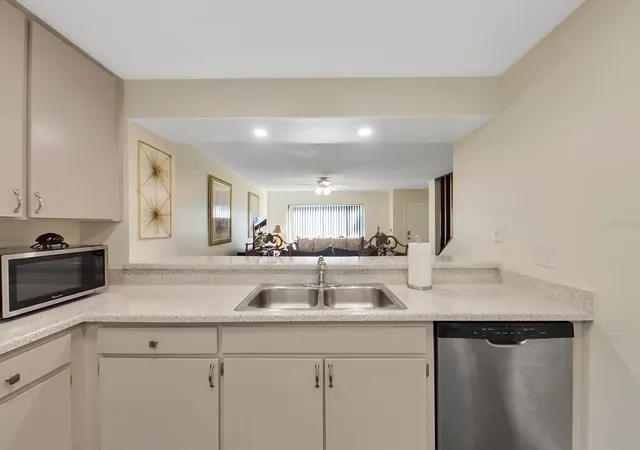 Photo 3 of Condo for sale at 7805 Amberlea Ct, Temple Terrace, FL 33637 | MLS# A4701854 | Listing updated on 2026-10-03