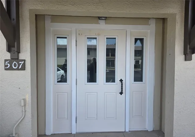 2nd image of 507 Plz Seville Ct, Treasure Island, FL 33706
