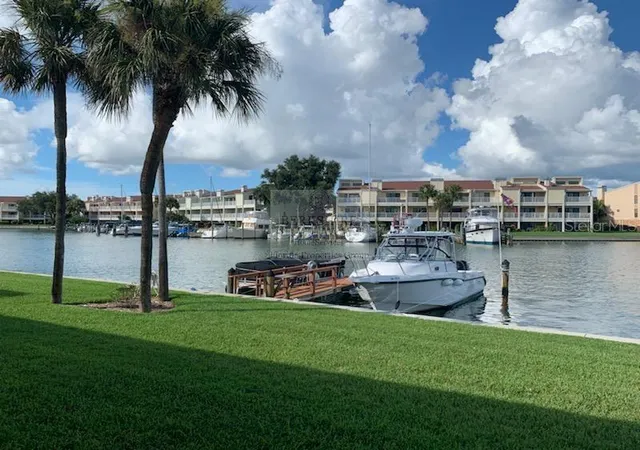 4th image of 507 Plz Seville Ct, Treasure Island, FL 33706