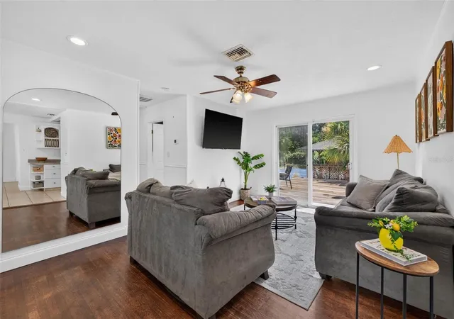 Photo 3 of Single family home for sale at 166 Pinellas Way N, Saint Petersburg, FL 33710 | MLS# TB8535164 | Listing updated on 2026-09-03