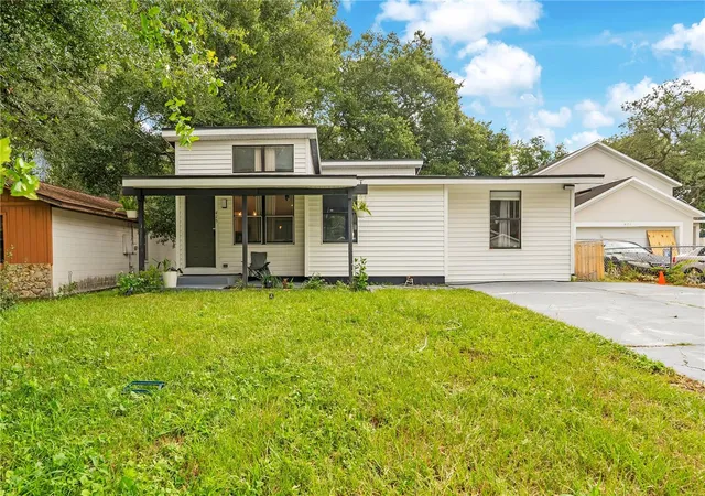 Photo 1 of Single family home for sale at 415 S Lancelot Ave, Orlando, FL 32835 | MLS# S5154871 | Listing updated on 2026-08-05