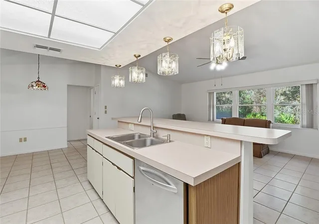 4th image of 36 Pine Dr, Homosassa, FL 34446 | MLS# TB8535167