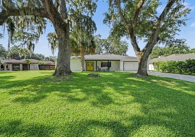 Photo 1 of Single family home for sale at 1592 Skyline Dr, Kissimmee, FL 34744 | MLS# S5154872 | Listing updated on 2026-10-09