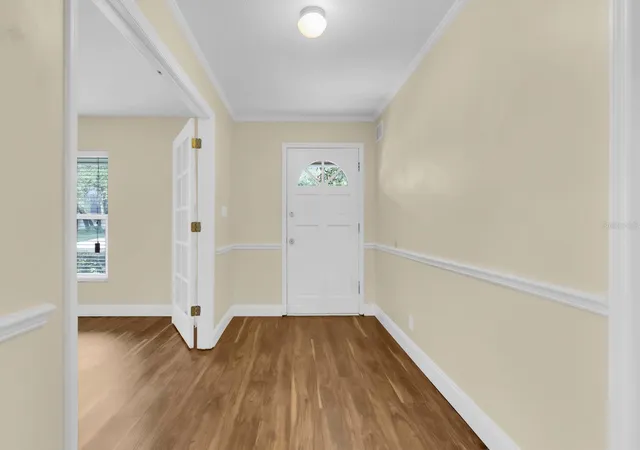 Photo 3 of Single family home for sale at 215 Palmetto Concourse, Longwood, FL 32779 | MLS# O6430131 | Listing updated on 2026-09-26