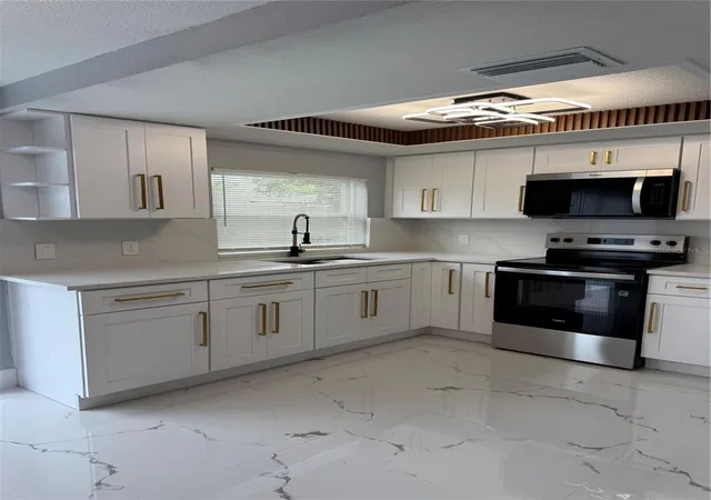 Photo 4 of Single family home for sale at 6205 Westport Dr, Port Richey, FL 34668 | MLS# TB8535177 | Listing updated on 2026-10-07