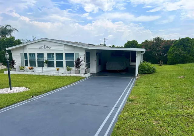 Photo 2 of Manufactured home for sale at 16581 Se 96th Avenue, Summerfield, FL 34491 | MLS# G5115941 | Listing updated on 2026-10-09