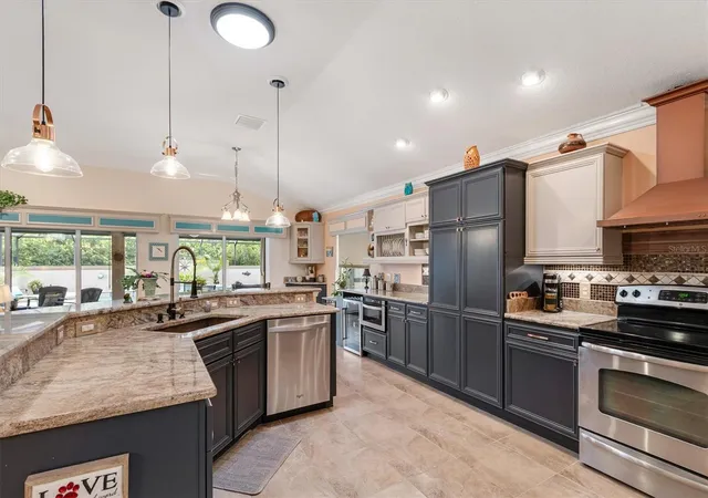Photo 3 of Sale Pending at 2611 Jupiter Way, The Villages, FL 32163 | MLS# G5115943 | Listing updated on 2026-09-12