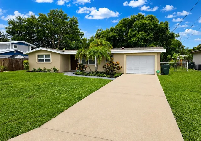 Photo 2 of Single family home for sale at 4200 Winthrop St, Sarasota, FL 34232 | MLS# A4701868 | Listing updated on 2026-09-04