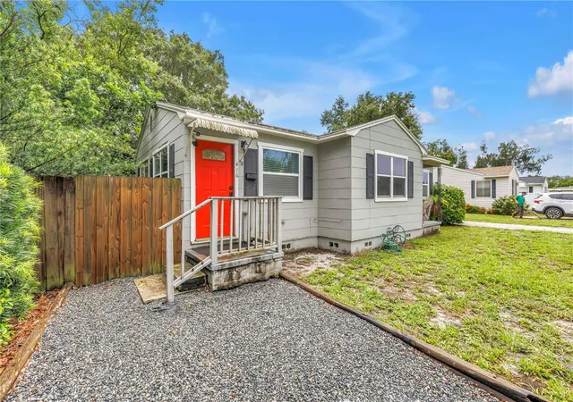 Photo 2 of Sale Pending at 416 61st Avenue Ne, Saint Petersburg, FL 33703 | MLS# L4963978 | Listing updated on 2026-09-04