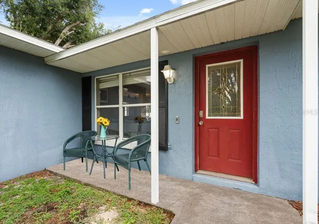 2nd image of 503 Dorothy Cir, Eustis, FL 32726 | MLS# V4950514