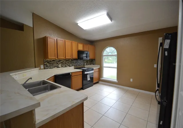 Photo 5 of Single family home for sale at 622 Caribou Ct, Kissimmee, FL 34759 | MLS# S5154875 | Listing updated on 2026-08-26