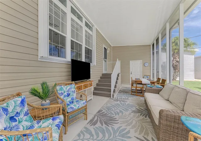 3rd image of 804 Turf, Venice, FL 34285 | MLS# N6145240
