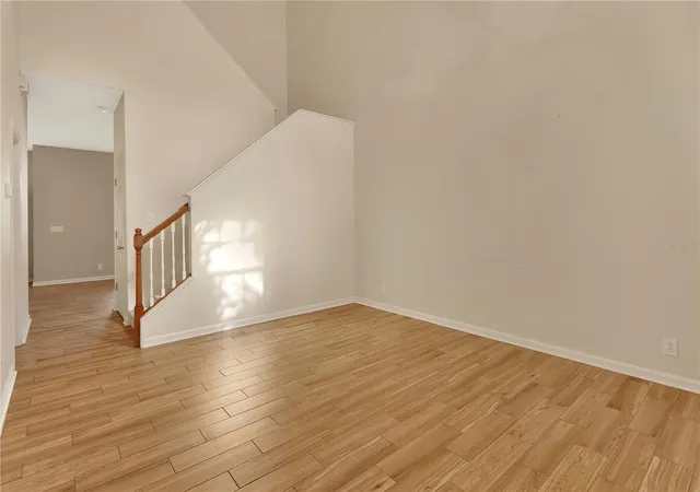 Photo 4 of Townhouse for sale at 204 Woodhouse Ln, Deland, FL 32724 | MLS# V4950516 | Listing updated on 2026-10-07