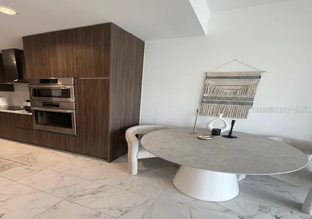 Photo 4 of Condo for sale at 777 3rd Avenue N #1007, Saint Petersburg, FL 33701 | MLS# A4701871 | Listing updated on 2026-10-20