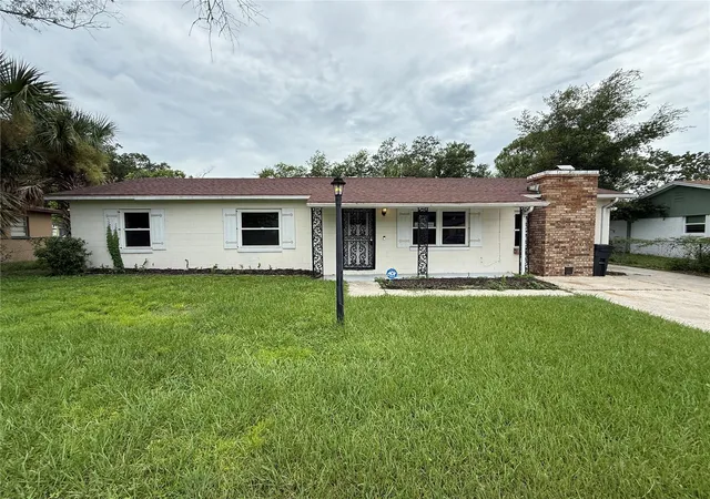 Photo 1 of Sale Pending at 202 Yale Dr, Sanford, FL 32771 | MLS# O6430151 | Listing updated on 2026-10-04
