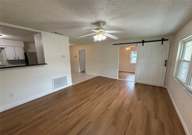 Photo 2 of Sale Pending at 202 Yale Dr, Sanford, FL 32771 | MLS# O6430151 | Listing updated on 2026-10-04