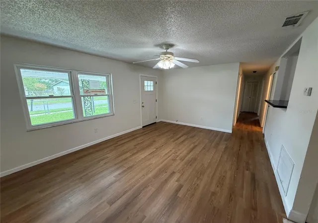 Photo 3 of Sale Pending at 202 Yale Dr, Sanford, FL 32771 | MLS# O6430151 | Listing updated on 2026-10-04