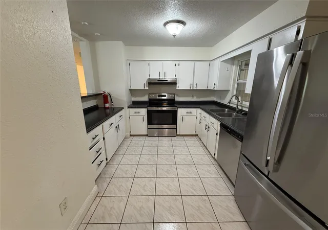 Photo 4 of Sale Pending at 202 Yale Dr, Sanford, FL 32771 | MLS# O6430151 | Listing updated on 2026-10-04