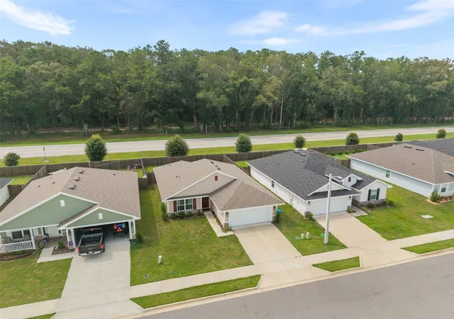 2nd image of 12692 Nw 162nd Dr, Alachua, FL 32615 | MLS# GC542420