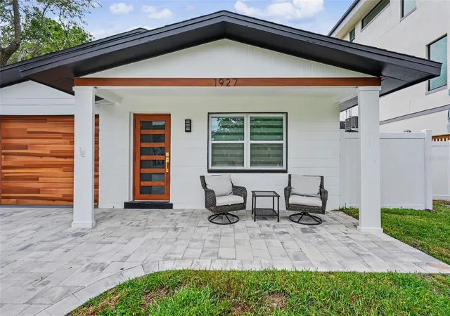 Photo 1 of Single family home for sale at 1927 Shore Acres Blvd Ne, Saint Petersburg, FL 33703 | MLS# TB8535206 | Listing updated on 2026-10-04