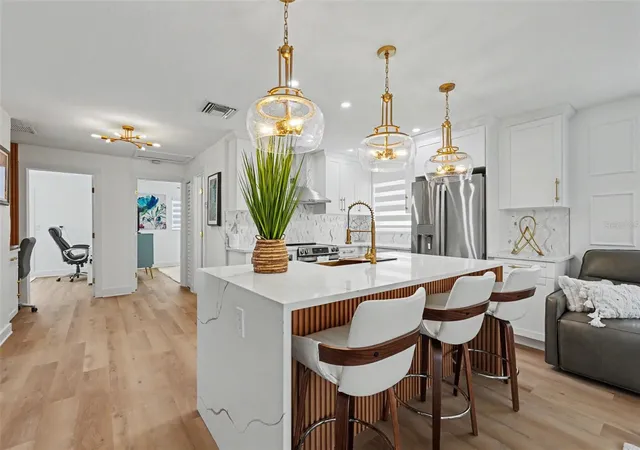 Photo 3 of Single family home for sale at 1927 Shore Acres Blvd NE, Saint Petersburg, FL 33703 | MLS# TB8535206 | Listing updated on 2026-10-04