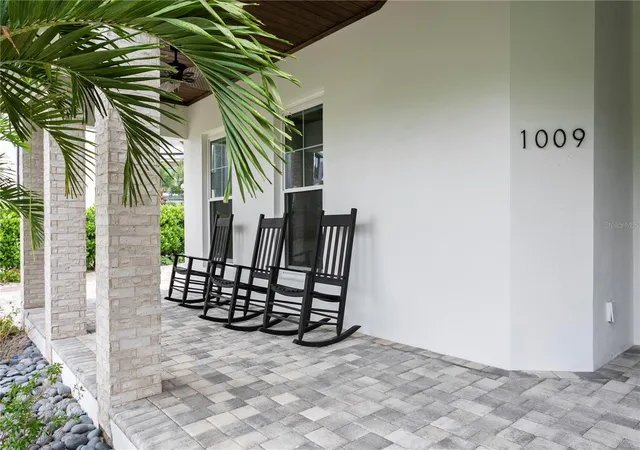 Photo 3 of Single family home for sale at 1009 S Morrison Ct, Tampa, FL 33629 | MLS# TB8535215 | Listing updated on 2026-10-13