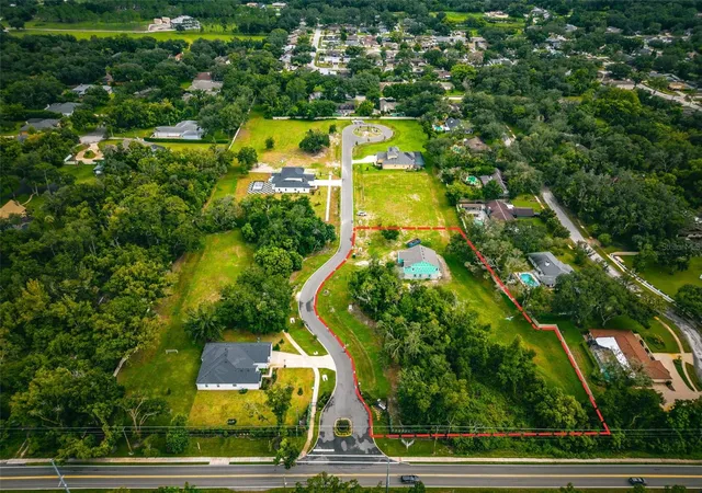2nd image of 18460 Purple Creek Ln, Lutz, FL 33549 | MLS# TB8535217