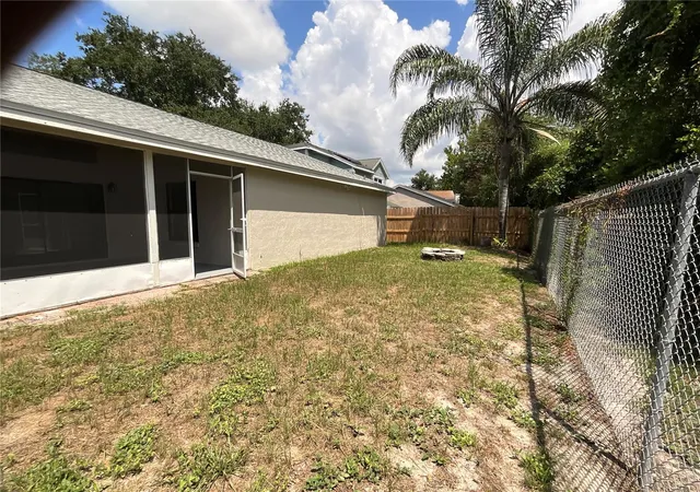 Photo 3 of Single family home for sale at 1937 Martina St, Apopka, FL 32703 | MLS# O6430171 | Listing updated on 2026-10-03