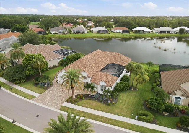 Photo 2 of Single family home for sale at 309 S Stone Briar Crk Dr, Venice, FL 34292 | MLS# N6145242 | Listing updated on 2026-09-02