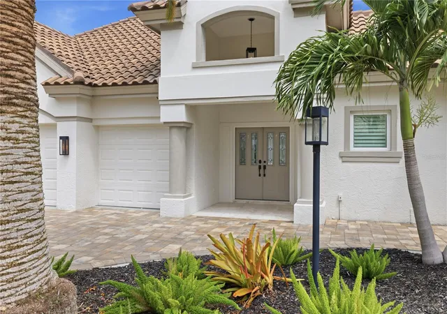 Photo 5 of Single family home for sale at 309 S Stone Briar Crk Dr, Venice, FL 34292 | MLS# N6145242 | Listing updated on 2026-09-02