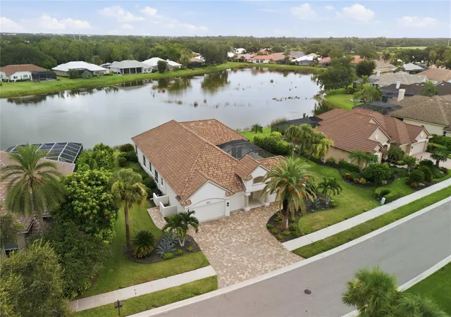 Photo 1 of Single family home for sale at 309 S Stone Briar Crk Dr, Venice, FL 34292 | MLS# N6145242 | Listing updated on 2026-09-02
