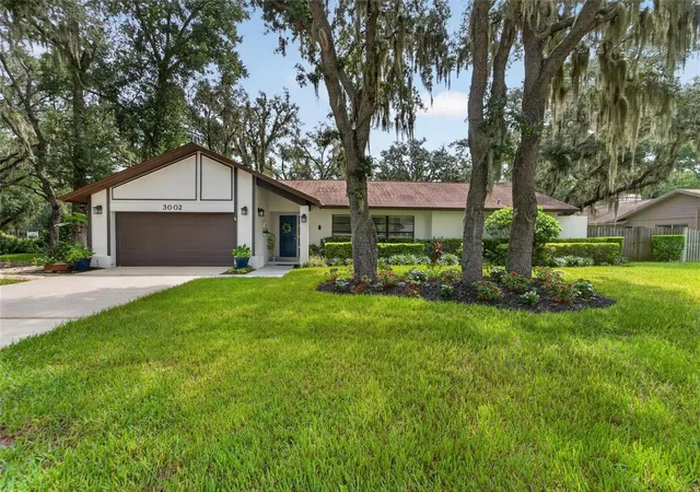 2nd image of 3002 Wister Cir, Valrico, FL 33596 | MLS# TB8535227