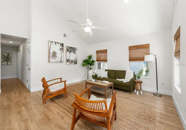 4th image of 3177 Nw 9Th Ter, Gainesville, FL 32609 | MLS# GC542424