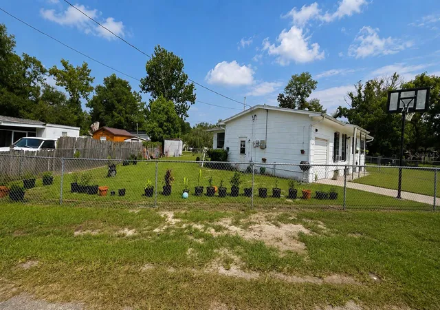 5th image of 354 Park Dr, Deland, FL 32724 | MLS# O6430177