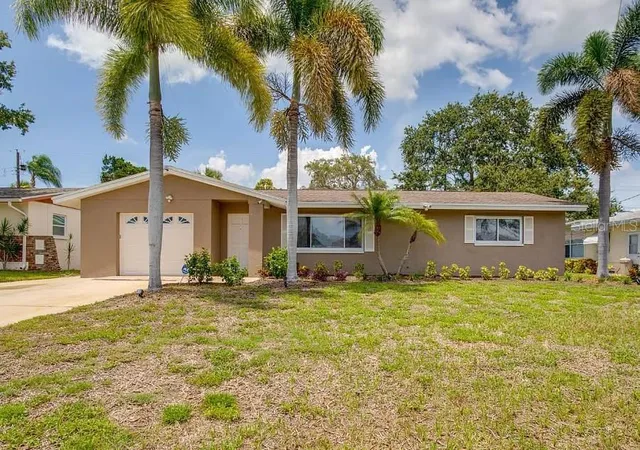 Photo 1 of Sale Pending at 11533 69th Avenue, Seminole, FL 33772 | MLS# GC542426 | Listing updated on 2026-09-01