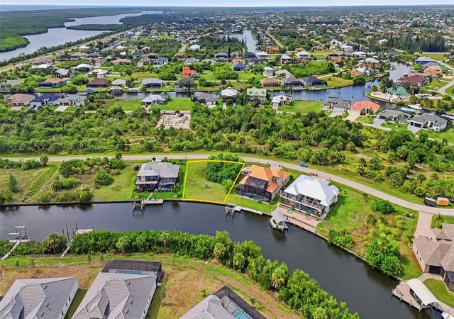 5th image of 15484 Margo Cir, Port Charlotte, FL 33981 | MLS# C7529122
