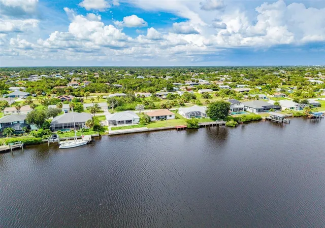 Photo 1 of Single family home for sale at 18422 Arapahoe Cir, Port Charlotte, FL 33948 | MLS# C7529123 | Listing updated on 2026-08-26