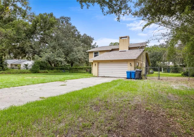 Photo 3 of Single family home for sale at 5105 Five Acre Rd, Plant City, FL 33565 | MLS# TB8535286 | Listing updated on 2026-09-18
