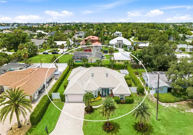 Photo 3 of Single family home for sale at 7780 Holiday Dr N, Sarasota, FL 34231 | MLS# A4701902 | Listing updated on 2026-10-29