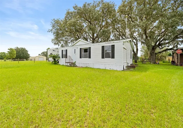 2nd image of 4586 California St, Brooksville, FL 34604 | MLS# W7888217