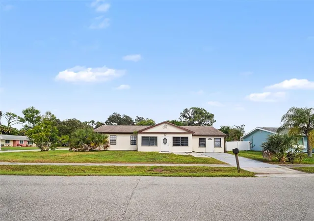 Photo 2 of Single family home for sale at 4060 Avanti Cir, North Port, FL 34287 | MLS# C7529136 | Listing updated on 2026-10-07