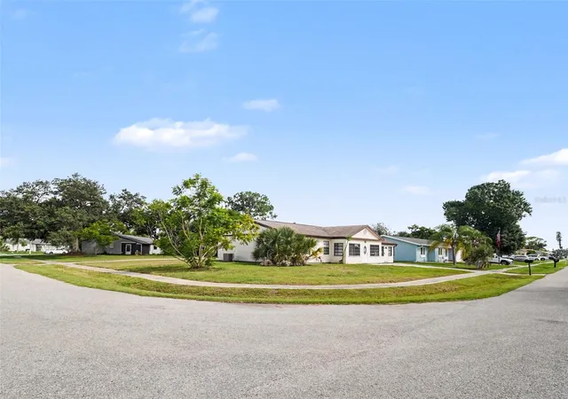 Photo 3 of Single family home for sale at 4060 Avanti Cir, North Port, FL 34287 | MLS# C7529136 | Listing updated on 2026-10-07