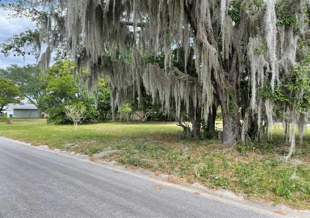 Photo 2 of Land for sale at Clara Ave, Tavares, FL 32778 | MLS# G5115968 | Listing updated on 2026-10-04