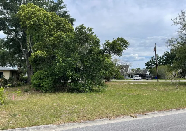 Photo 3 of Land for sale at Clara Ave, Tavares, FL 32778 | MLS# G5115968 | Listing updated on 2026-10-04