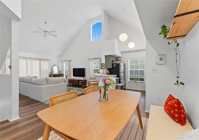 Listing Photo 5 - Condo for sale in building located at 9186 Lake Chase Island Wy, TAMPA, FL 33626