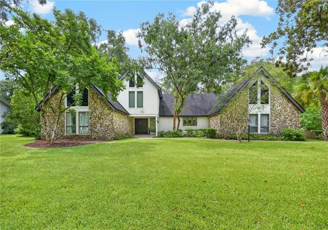 2nd image of 5360 Ne 1st Ln, Ocala, FL 34470 | MLS# OM729667